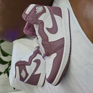 Nike Air Jordan 1 Retro High OG Mauve Men's Size 9